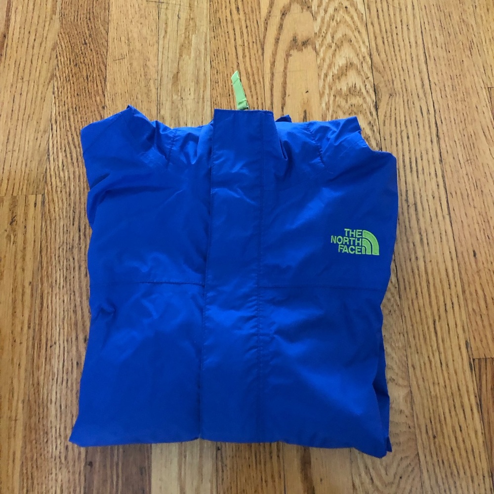 Kids NorthFace hyvent rain jacket in blue. Size Large - Picture 4 of 4